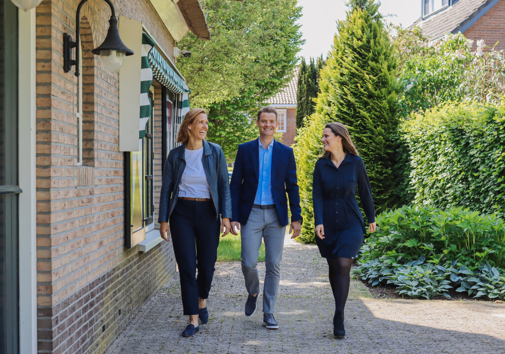 AV Executive  Search